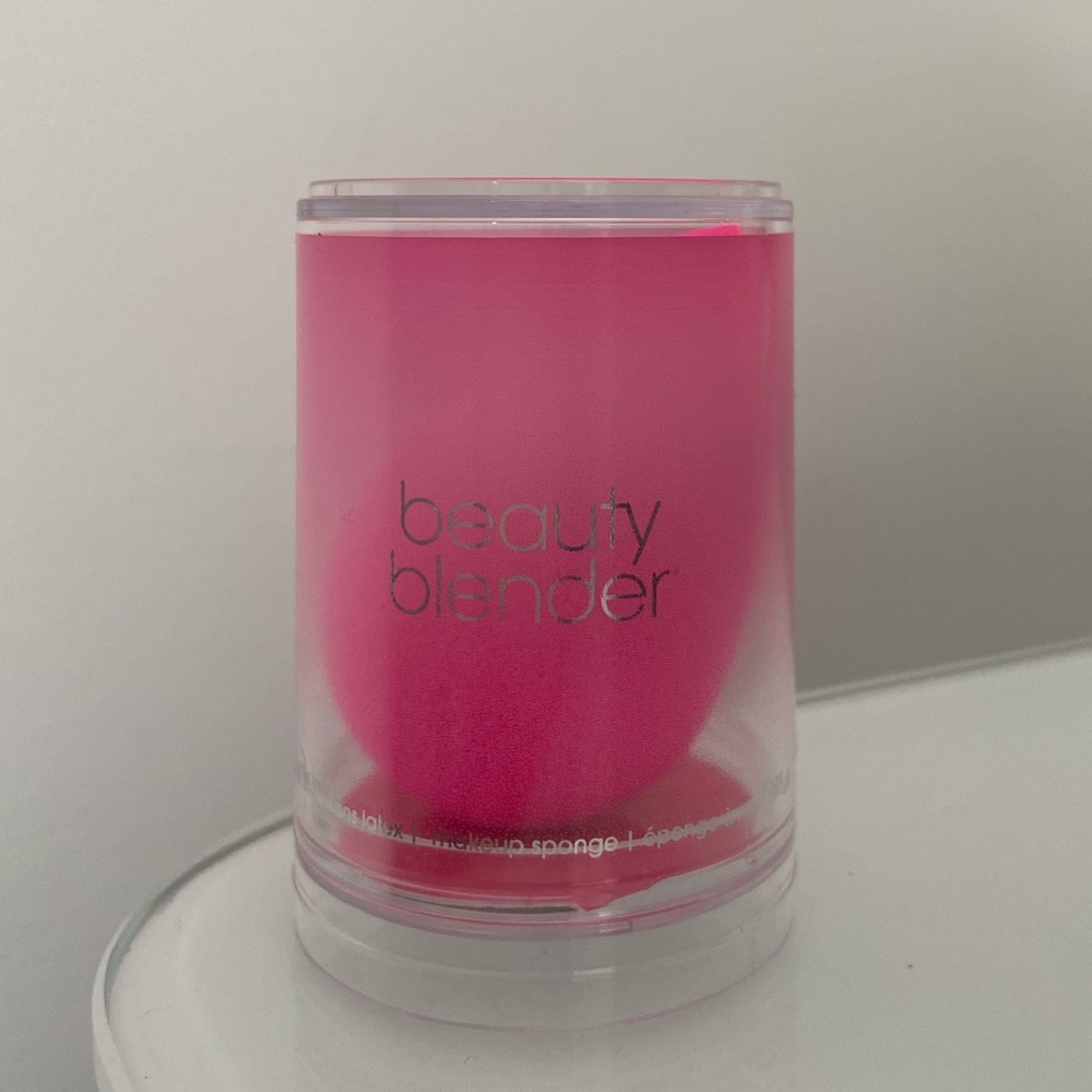 2/$40 💛 Original BEAUTYBLENDER Makeup Sponge, brand new never opened